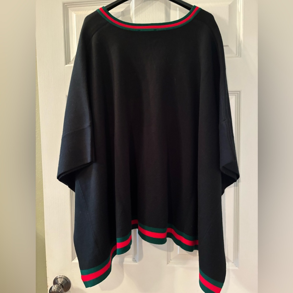 Tuckernuck Camden Black V-Neck Poncho with Red and Green Trim O/S - Picture 3 of 7